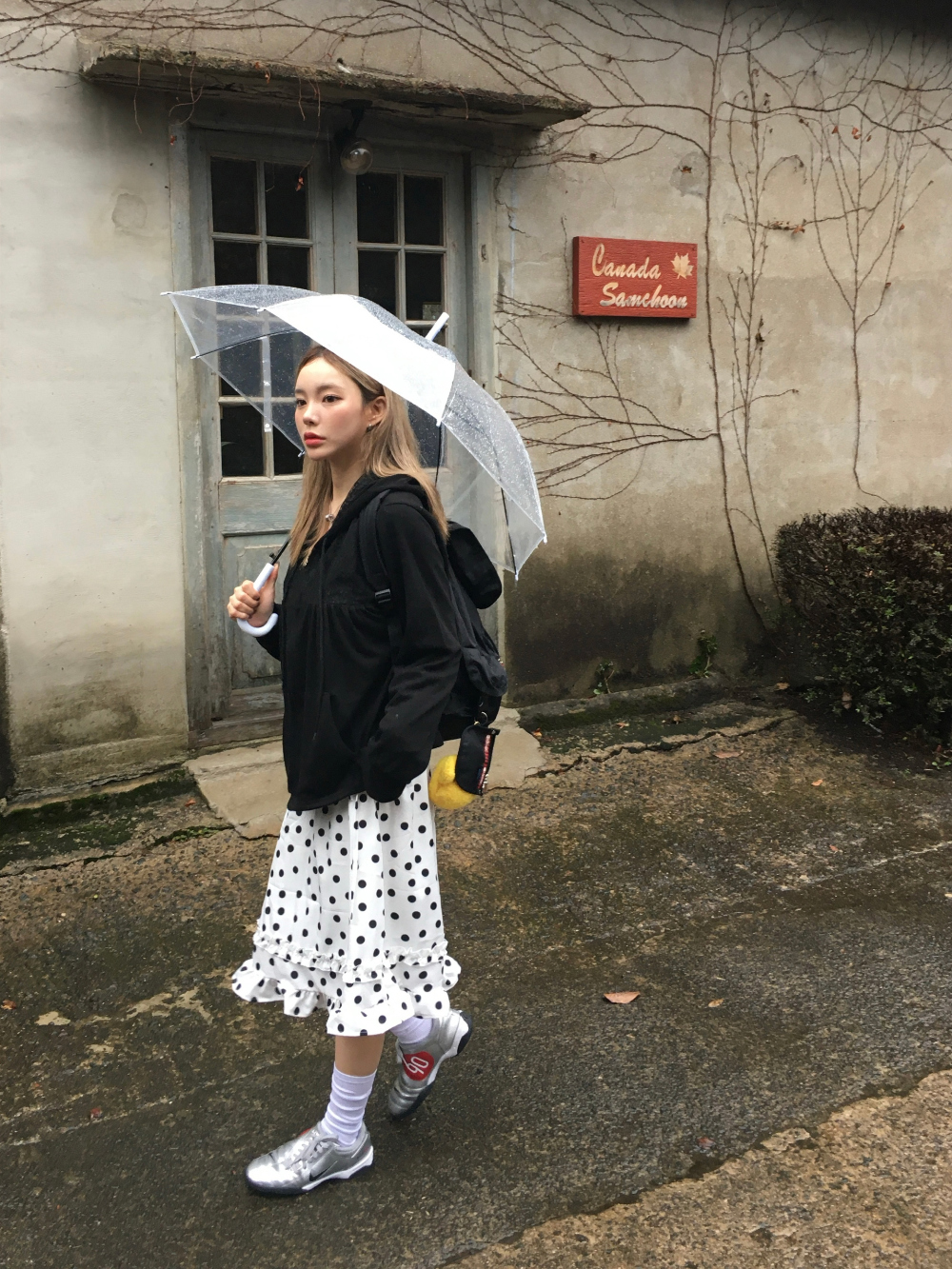 미니 스커트 모델 착용 이미지-S2L10