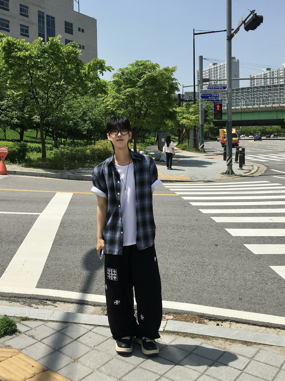 바지 모델 착용 이미지-S2L14