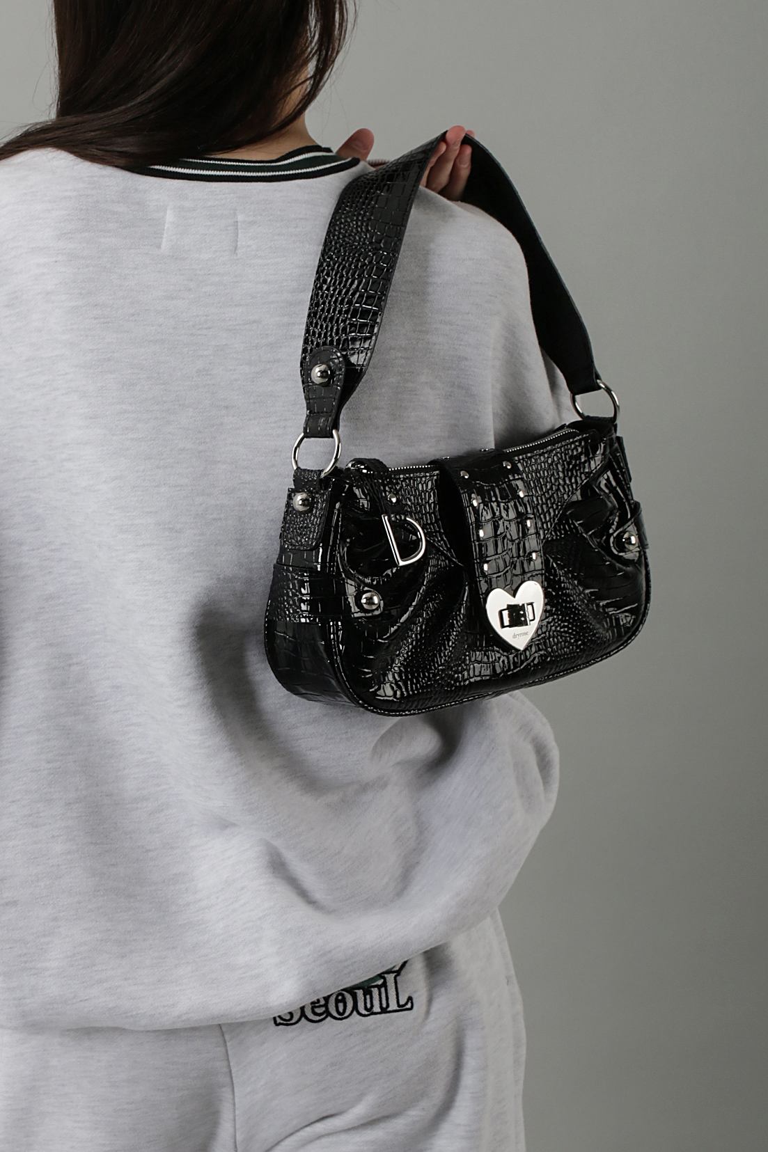 CROC HEART BAG (BK)