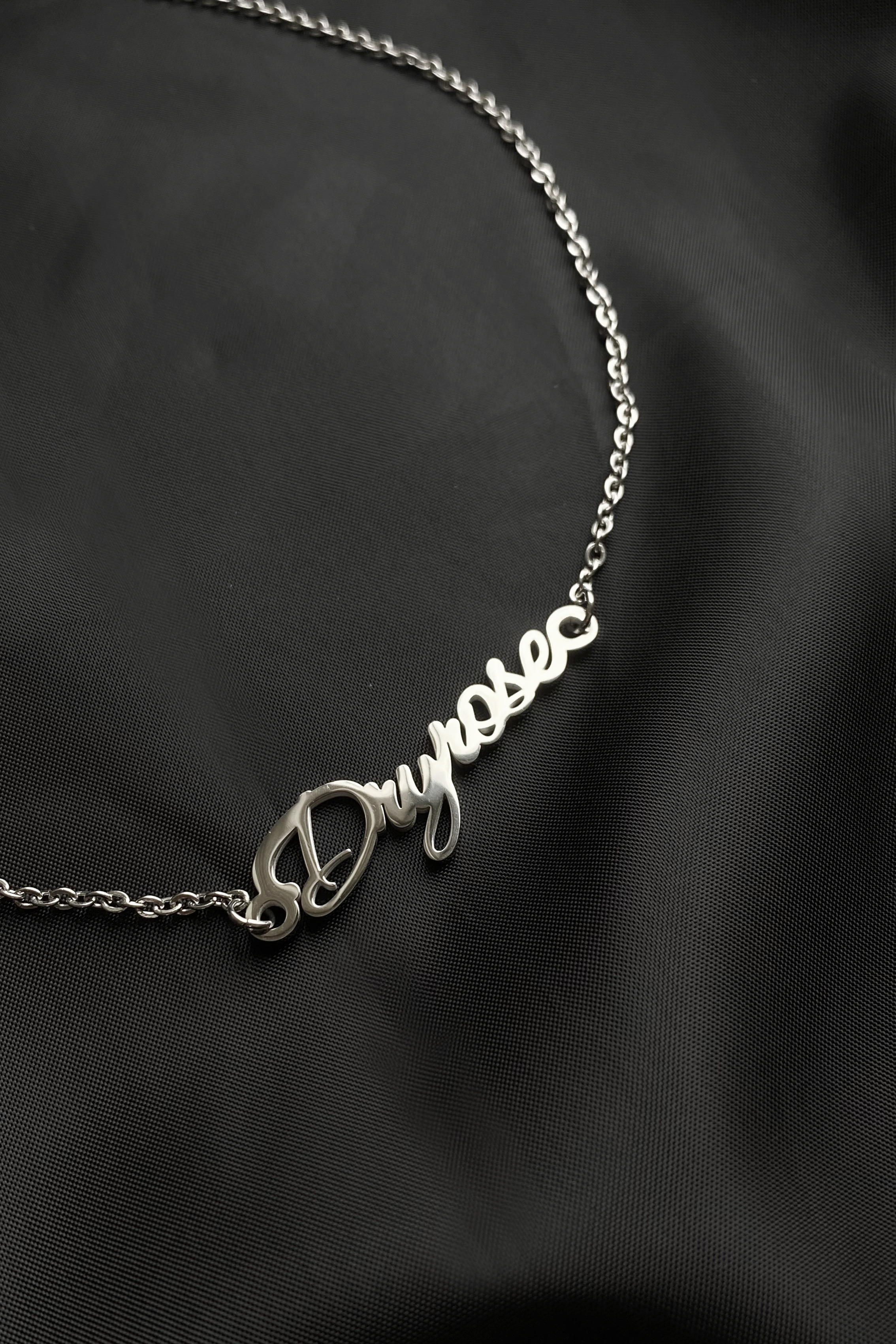 DRYROSE LOGO NECKLACE