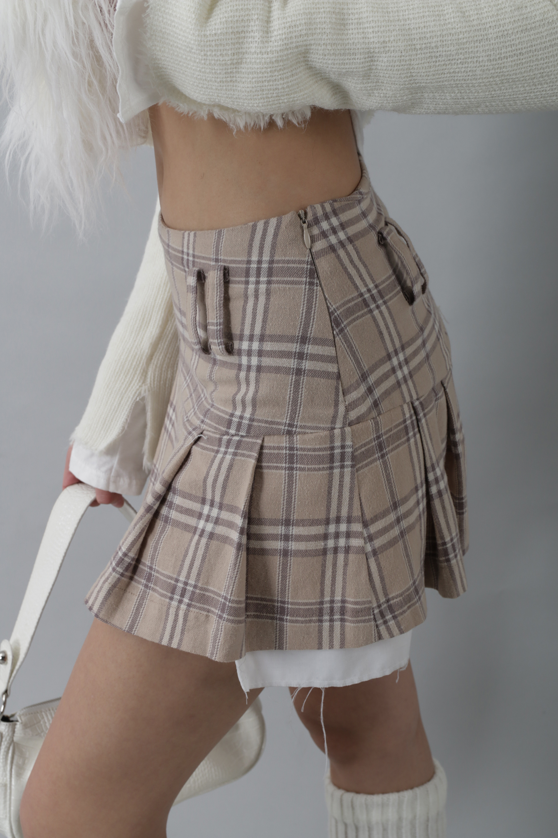 CHECK PLEATS SK (BEIGE)