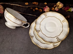 영국앤틱 영국찻잔 로얄크라운더비 Royal Crown Derby Elizabeth 트리오,야드로,영국찻잔