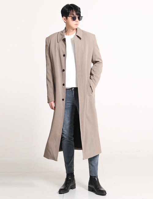 B. SINGLE BREASTED OVERSIZE WOOL BREND COAT