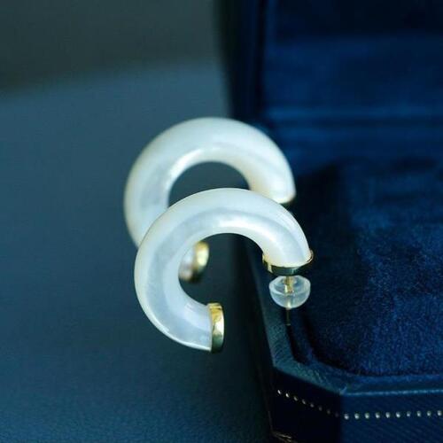 GOS 귀걸이 화이트 쉘 귀걸이 독특한 디자인 고급스털링 실버 귀걸이 특별한 디자인 감각 틈새 라운드 링 귀걸이
