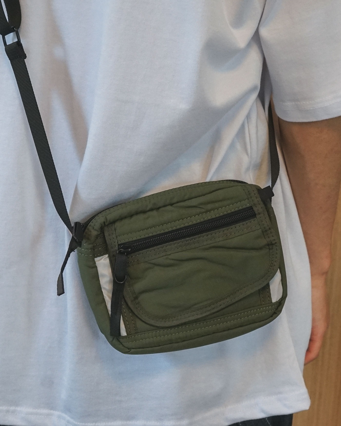 【LIYUR】Arrondi Mini Cross Bag_4colors ☆韓国人気☆ 61FValBIr+L._UF350,350_QL50_.jpg