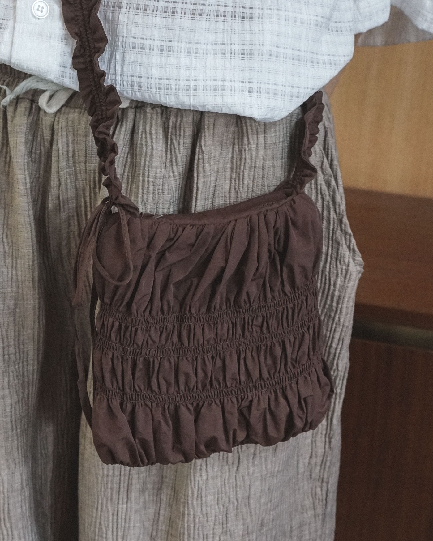 【NOTKNOWING】韓国人気★Halfmoon Moto Cross Bag (LEATHER) MUSINSA公式 | NOTKNOWING Halfmoon Moto Cross Bag (LEATHER)