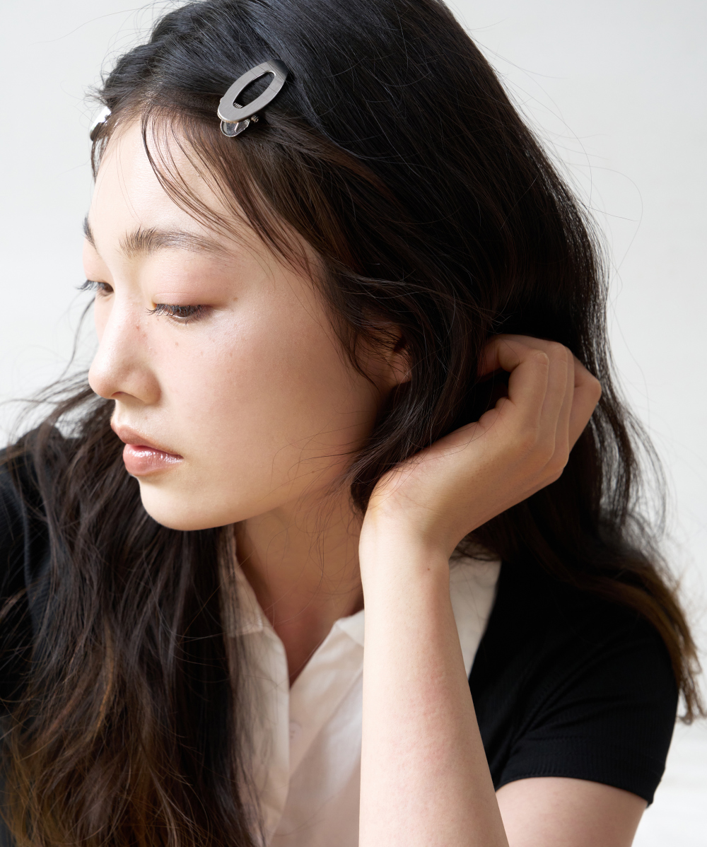 악세사리 모델 착용 이미지-S1L4