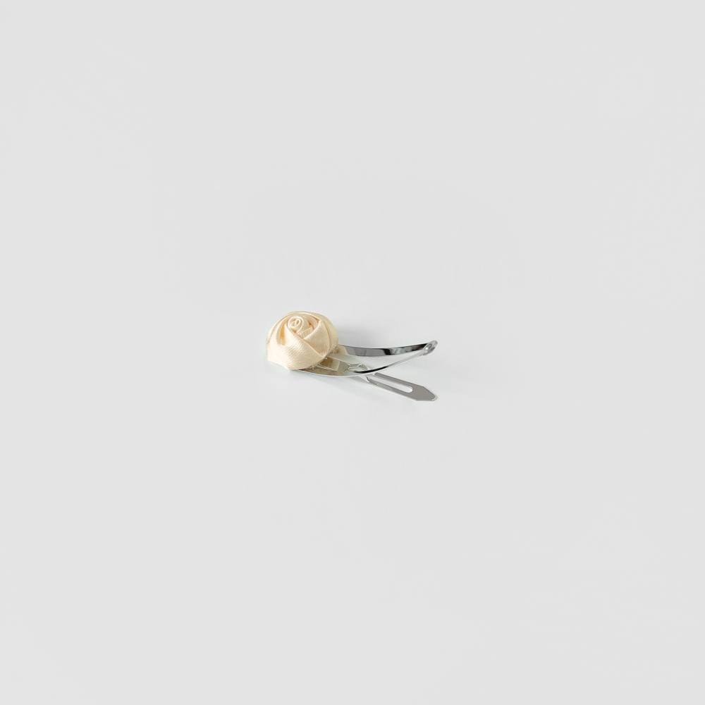 악세사리 화이트 색상 이미지-S1L22