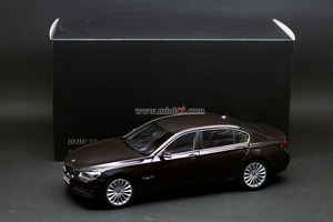 1:18 BMW 7 Series 750Li 08784SGR