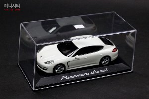 1:43 Porsche Panamera Diesel 2012 carrera white 다이캐스트 포르쉐 모형 딜러버젼