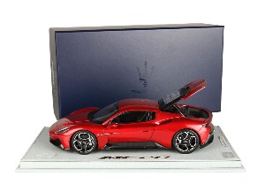 1:18 Maserati MC20 Rosso Vincente Metallizato  Confezione Con Vetrina Inclusa Nel Prezzo  마세라티 다이캐스트 모형자동차 50대 한정판