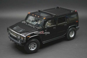 1:18 HUMMER H2 (화이트칼라로 발송)