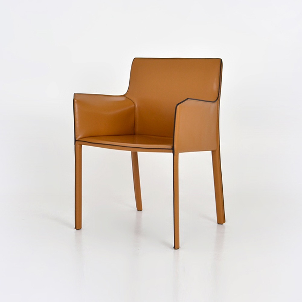 마룬 암체어. Maroon armchair 머스타드