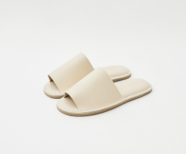 LEATHER SLIDE