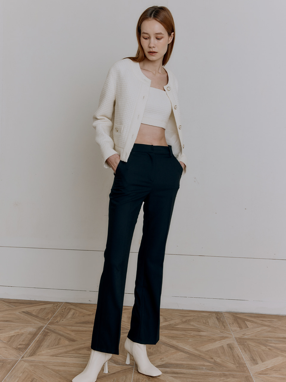 HACIE - TAILORED BOOTCUT PANTS [블랙]