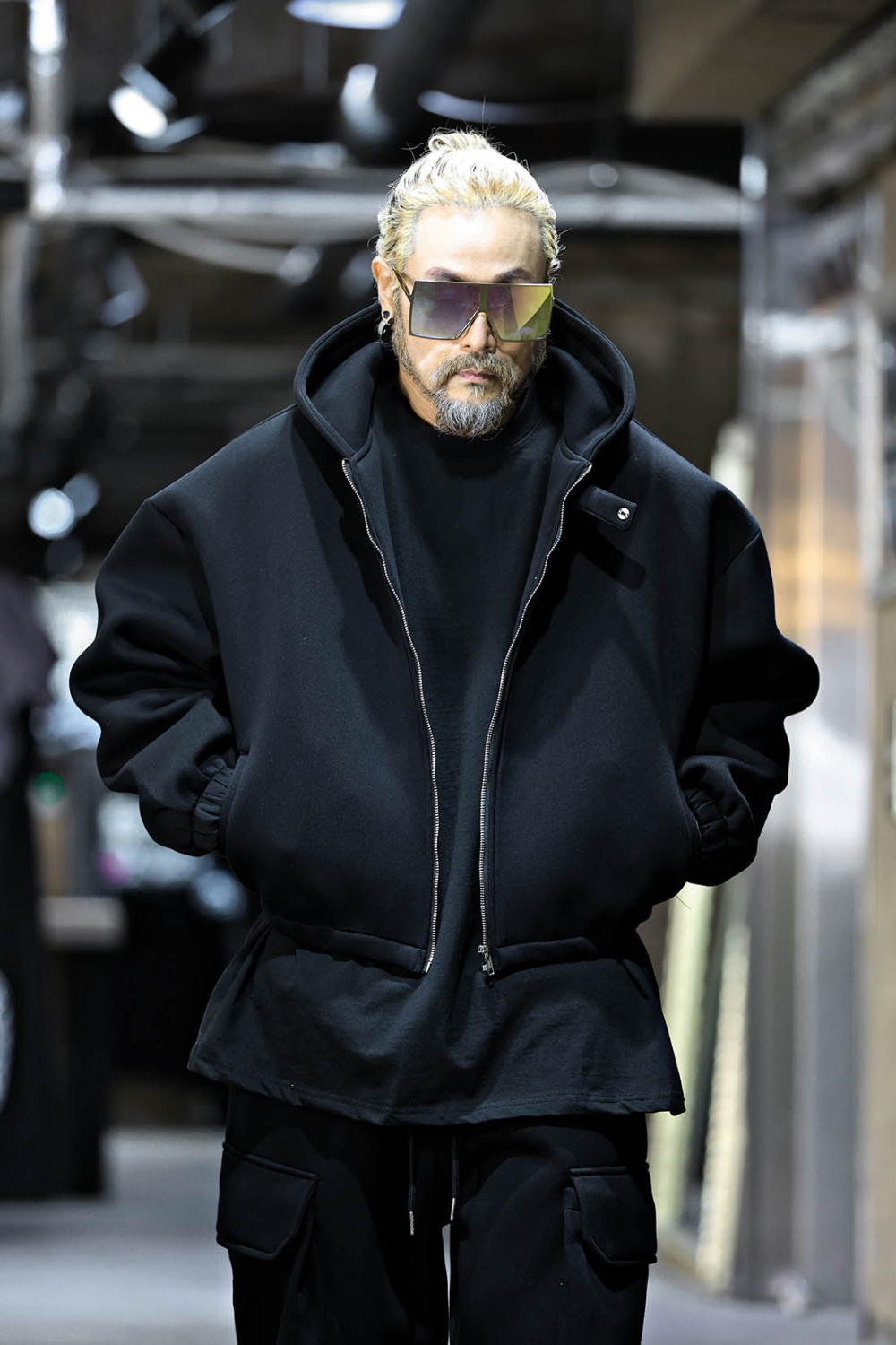 재킷 모델 착용 이미지-S10L2