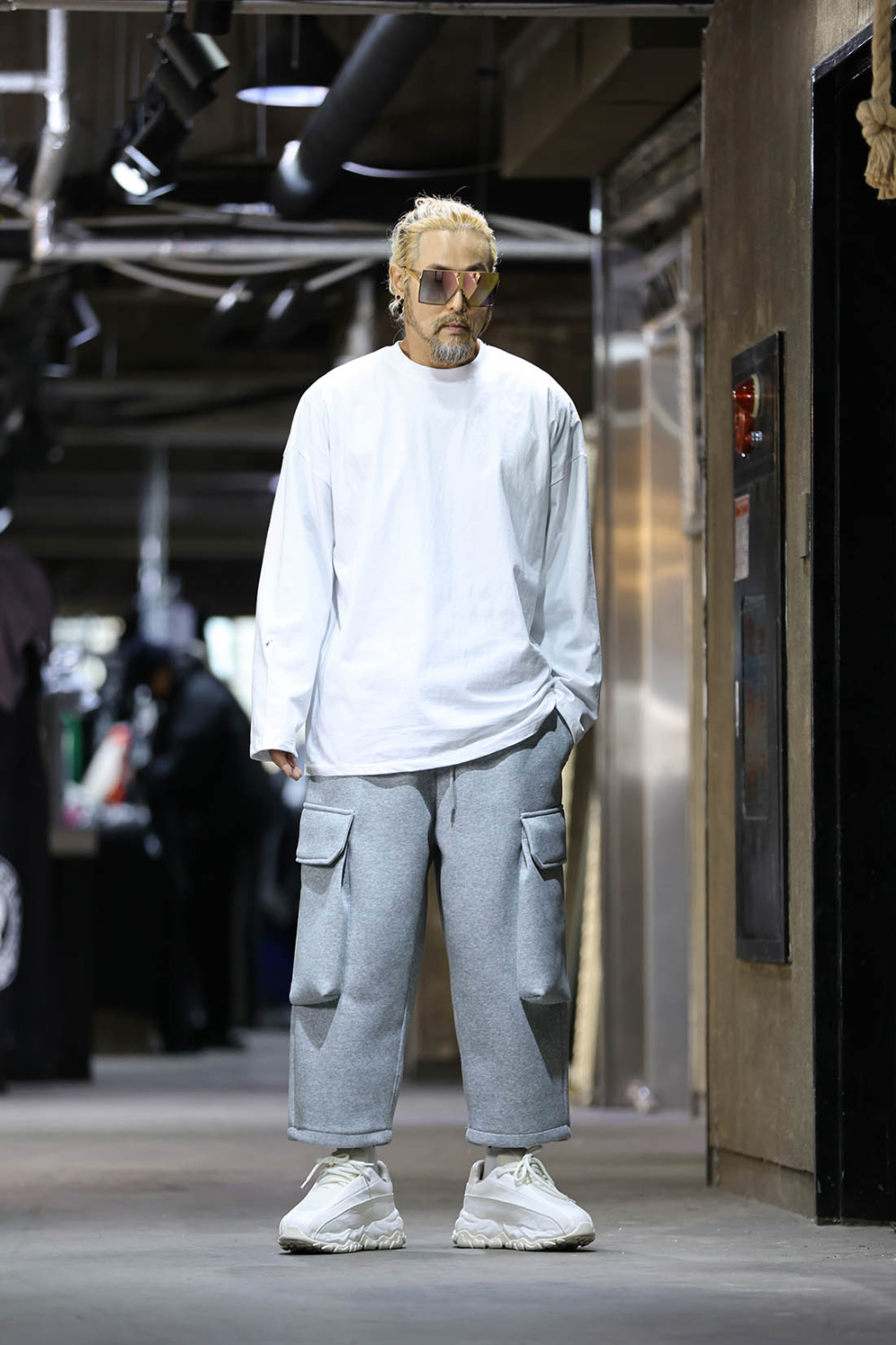 褲子模特兒穿著圖片-S11L8