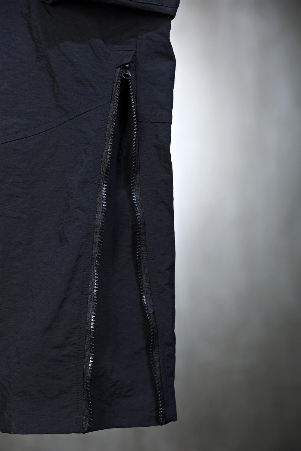 Pants detail image-S1L6