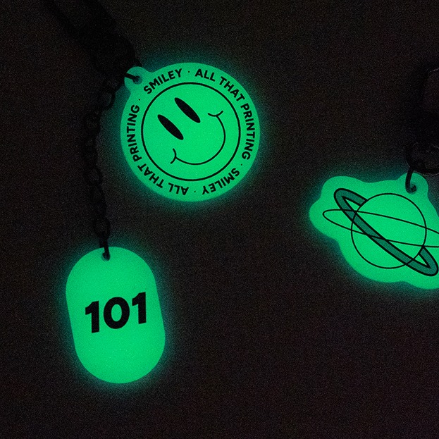 TIDE タイド 蓄光クロー アクリルキーホルダー 非売品付き ダイカットでアクリルキーホルダー・アクリルチャーム制作