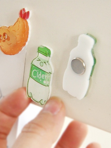 BTS グク　アクリルマグネット　冷蔵庫マグネット マグネットが付いているダイカットアクリルマグネット