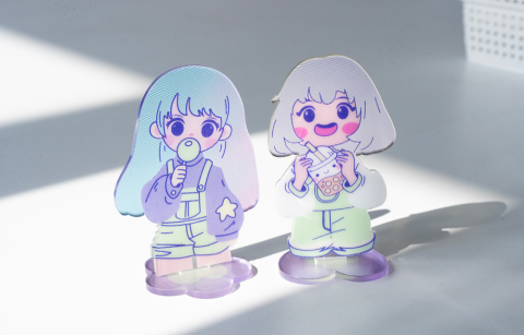 レンチキュラースタンド注文製作｜動く画像で魅せるアクリルグッズ