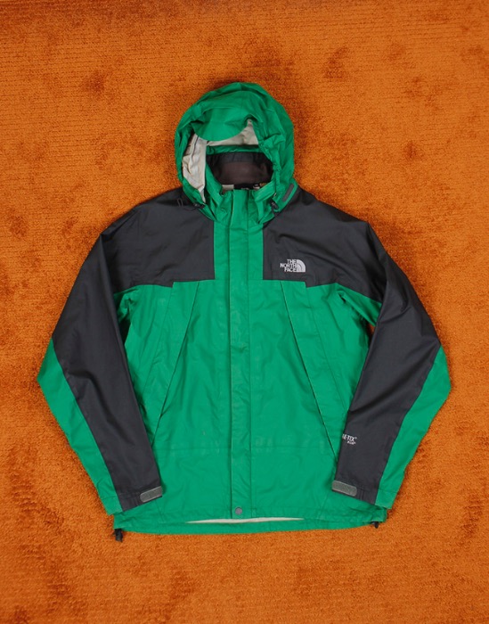 The North Face Light Weight Gore -Tex Xcr Jacket ( 95 size )