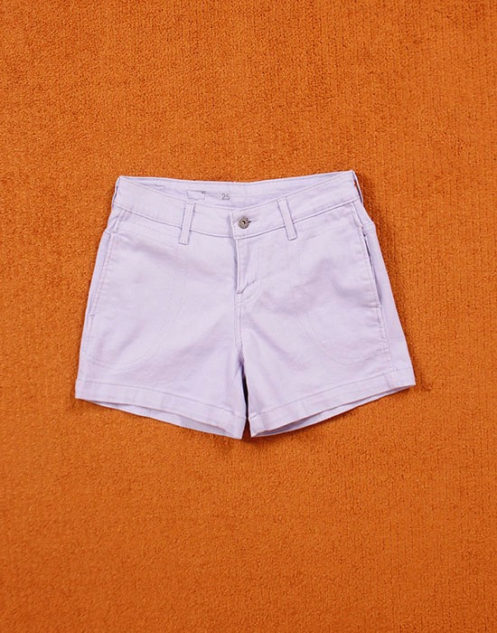 Levi&#039;s light purple Shorts (.25 inc )