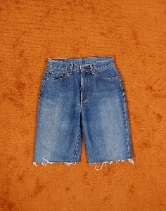 90&#039;s Levis 560 Half Cut Shorts ( Made in JAPAN , 29 inc )