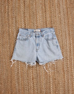 Levi&#039;s 505 Denim Shorts  ( 32 inc )