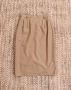 DAKS CAMEL SKIRT ( MADE IN JAPAN, 28 inc )