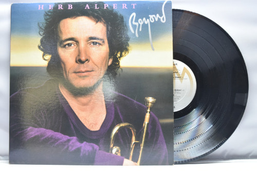 Herb Alpert [허브 알퍼트] - Beyond ㅡ 중고 수입 오리지널 아날로그 LP