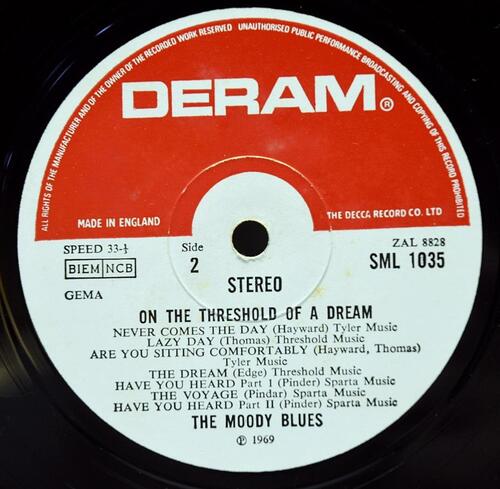 The Moody Blues [무디 블루스] - On The Threshold Of A Dream (UK Pressing) ㅡ 중고 수입 오리지널 아날로그 LP