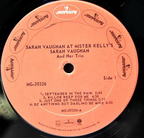 Sarah Vaughan and Her Trio [세라 본] - Sarah Vaughan At Mister Kelly&#039;s (USA Pressing) - 중고 수입 오리지널 아날로그 LP