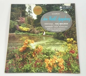 Dvorak - New World Symphony/ Smetana-The Moldau - Karajan