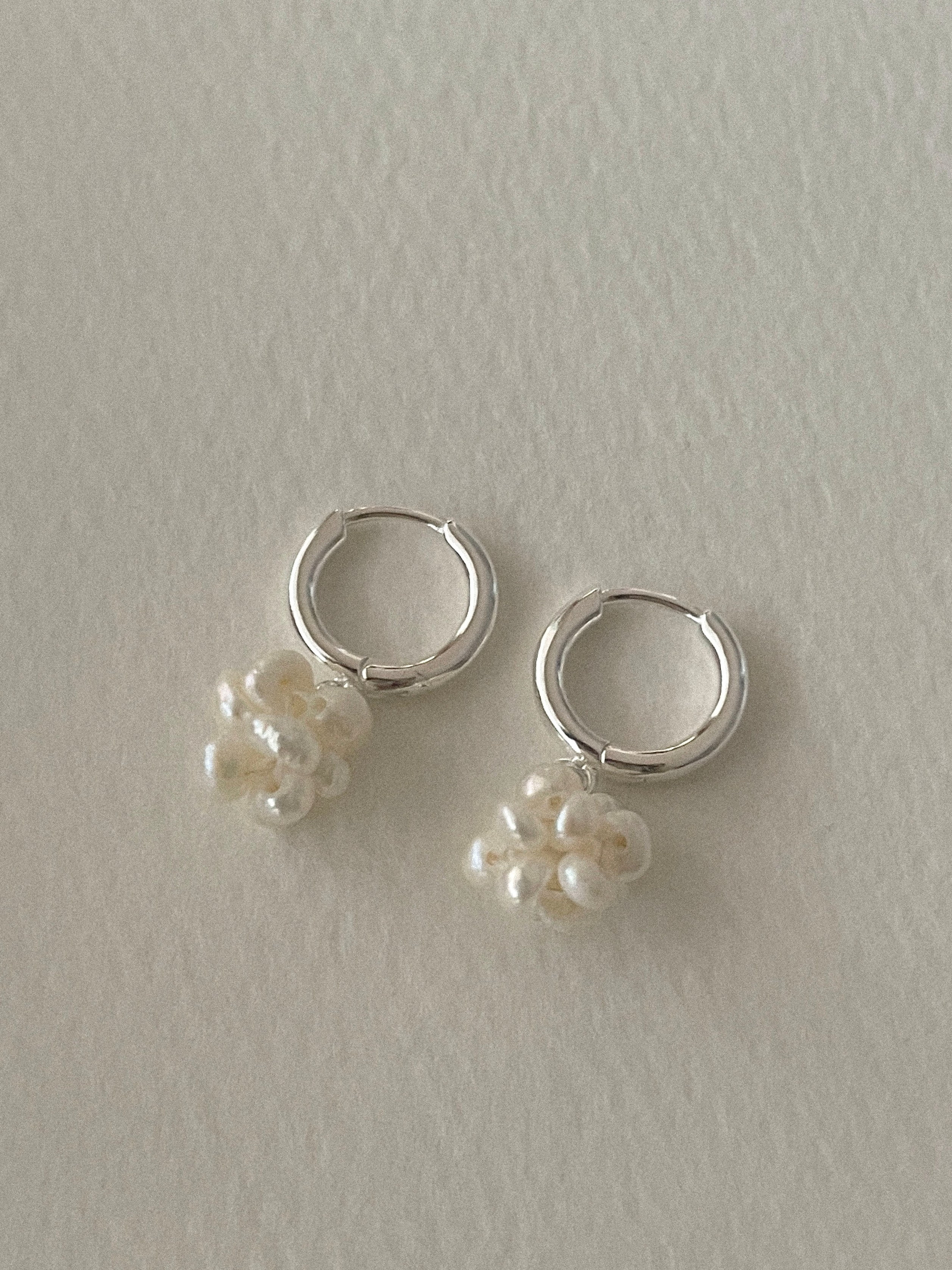 [92.5 Silver]  Flower bud one-touch earrings