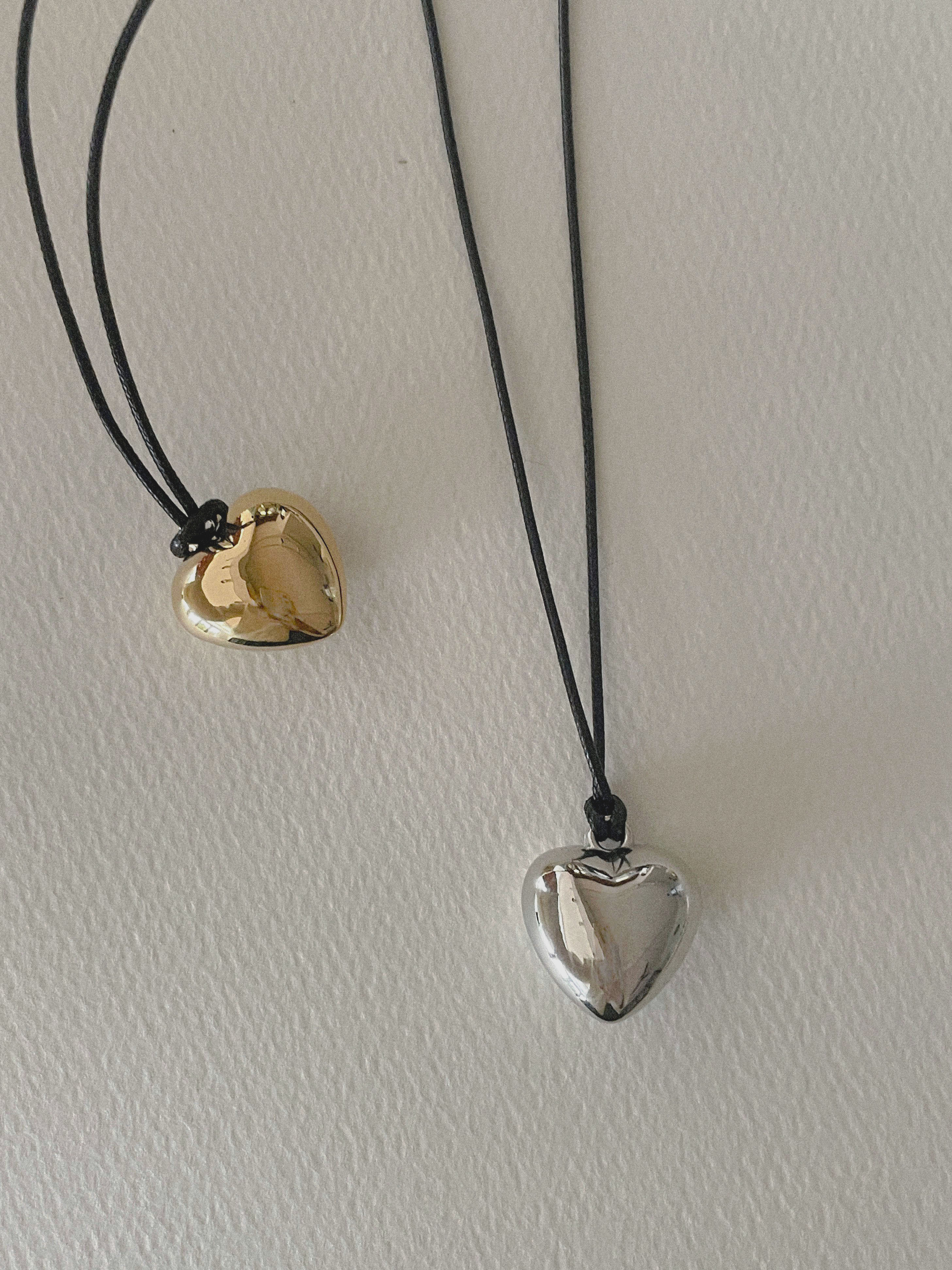 Black string heart pendent necklace