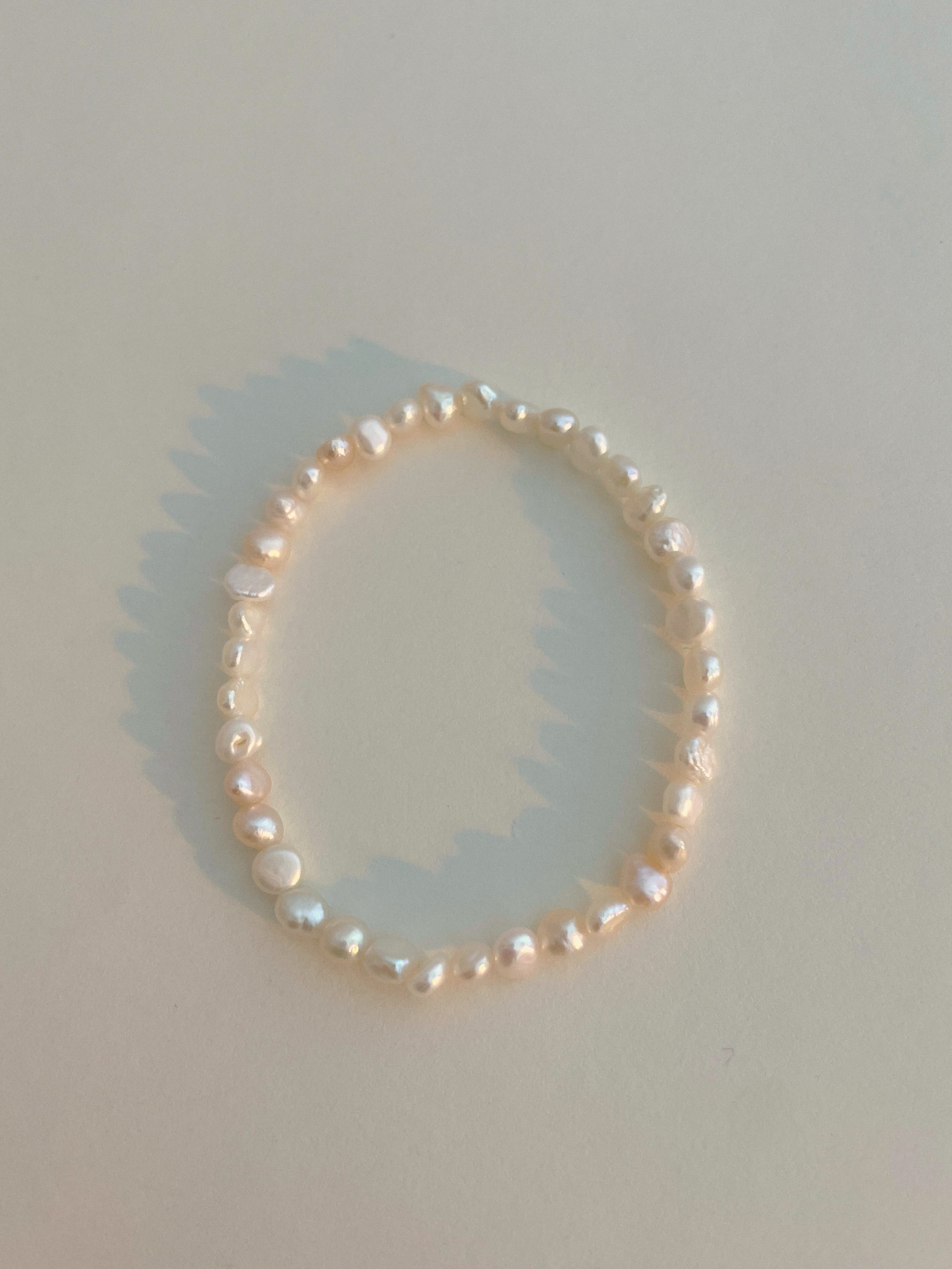 Freshwater pearl banding bracelet