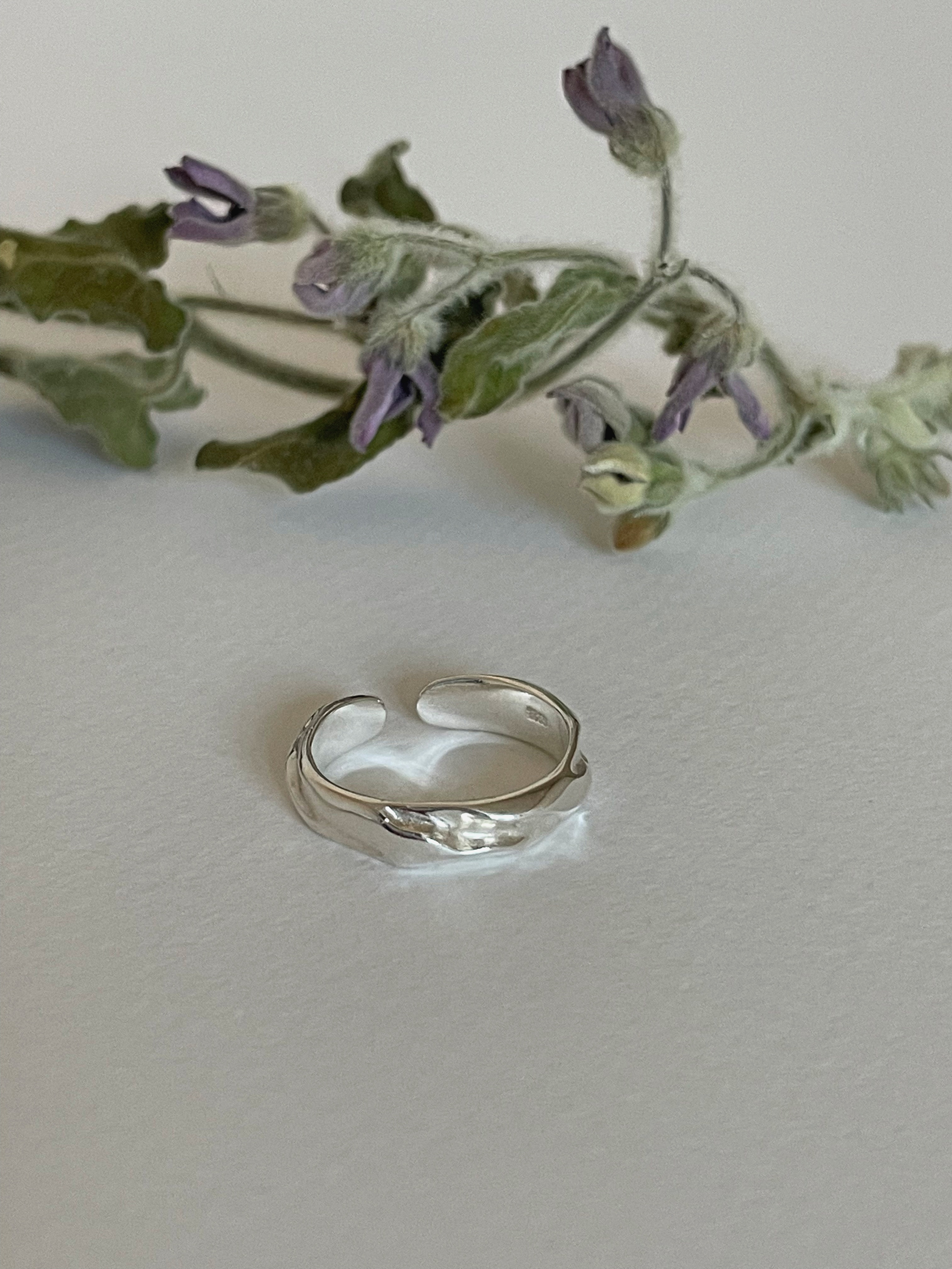 [당일발송/92.5 Silver] Totrnado stone ring
