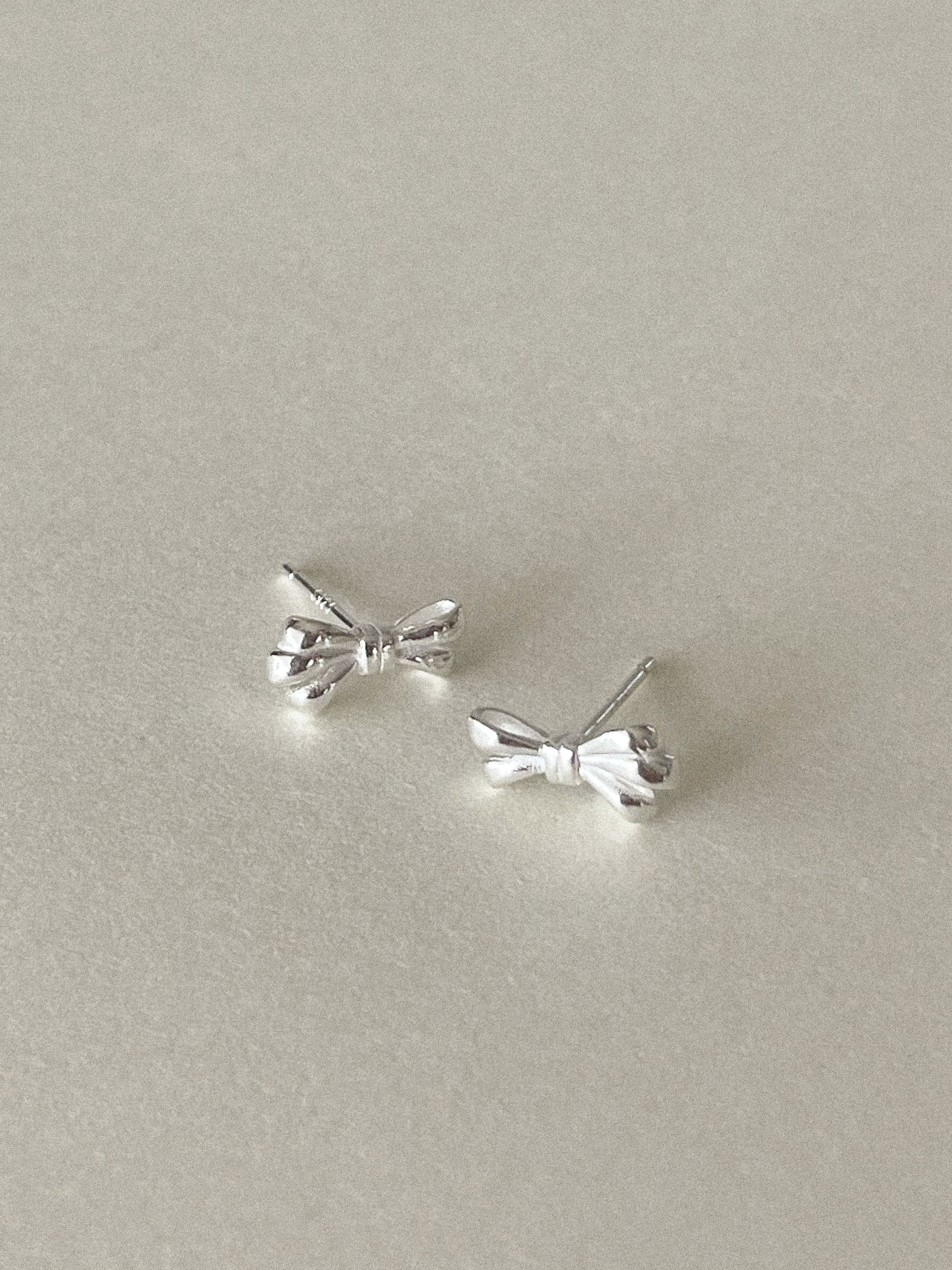 [당일발송/92.5 Silver]  Shirring ribbon earrings