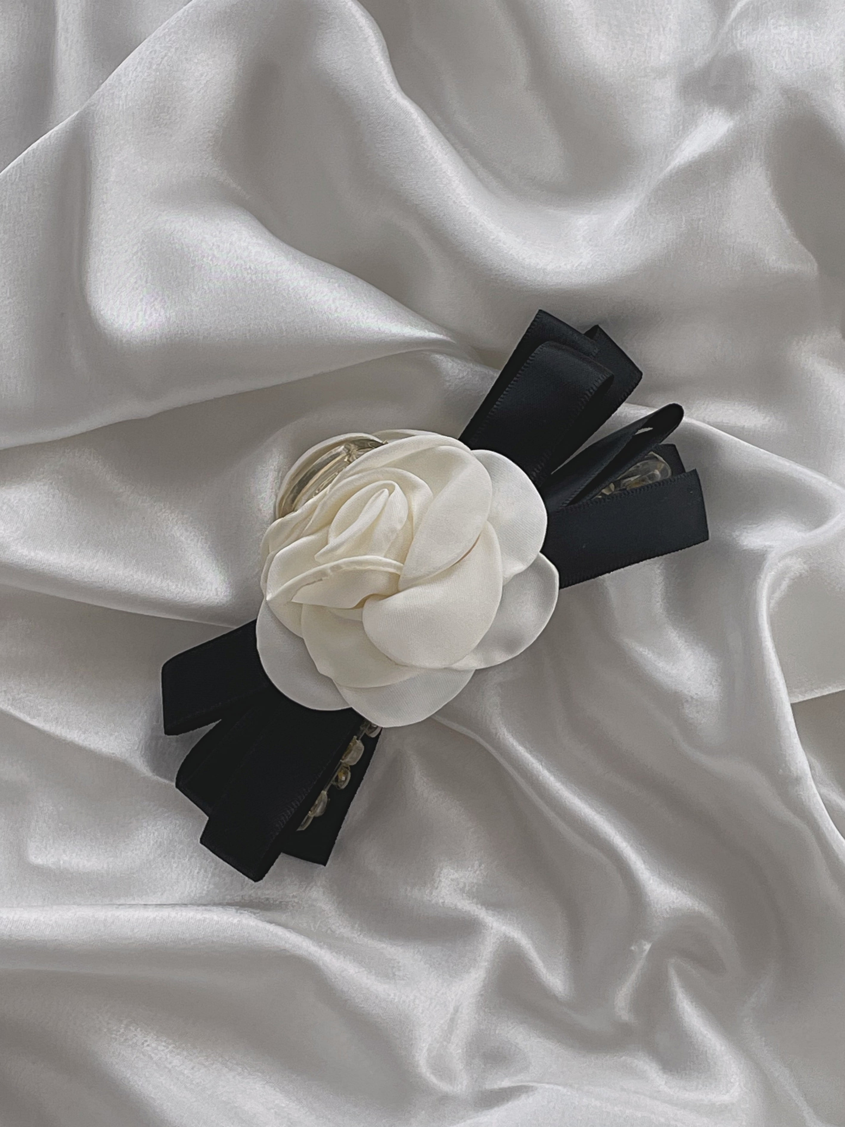 White rose hairpin