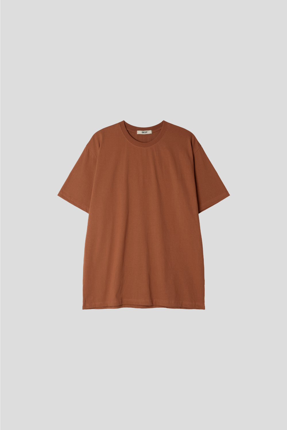 반팔 티셔츠 브라운 색상 이미지-S1L16