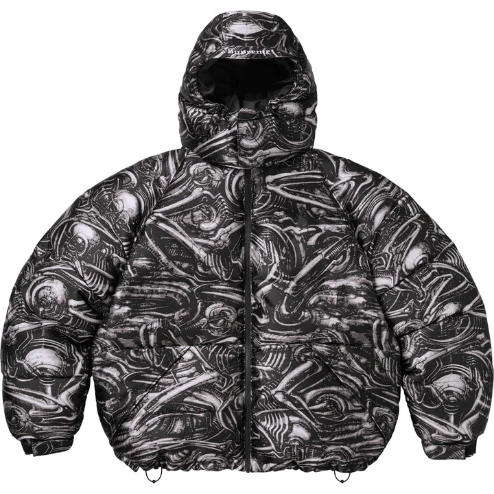 [해외] 슈프림 H.R. 가이거 자카드 다운 푸퍼 자켓 Supreme H.R. Giger Jacquard Down Puffer Jacket 23FW