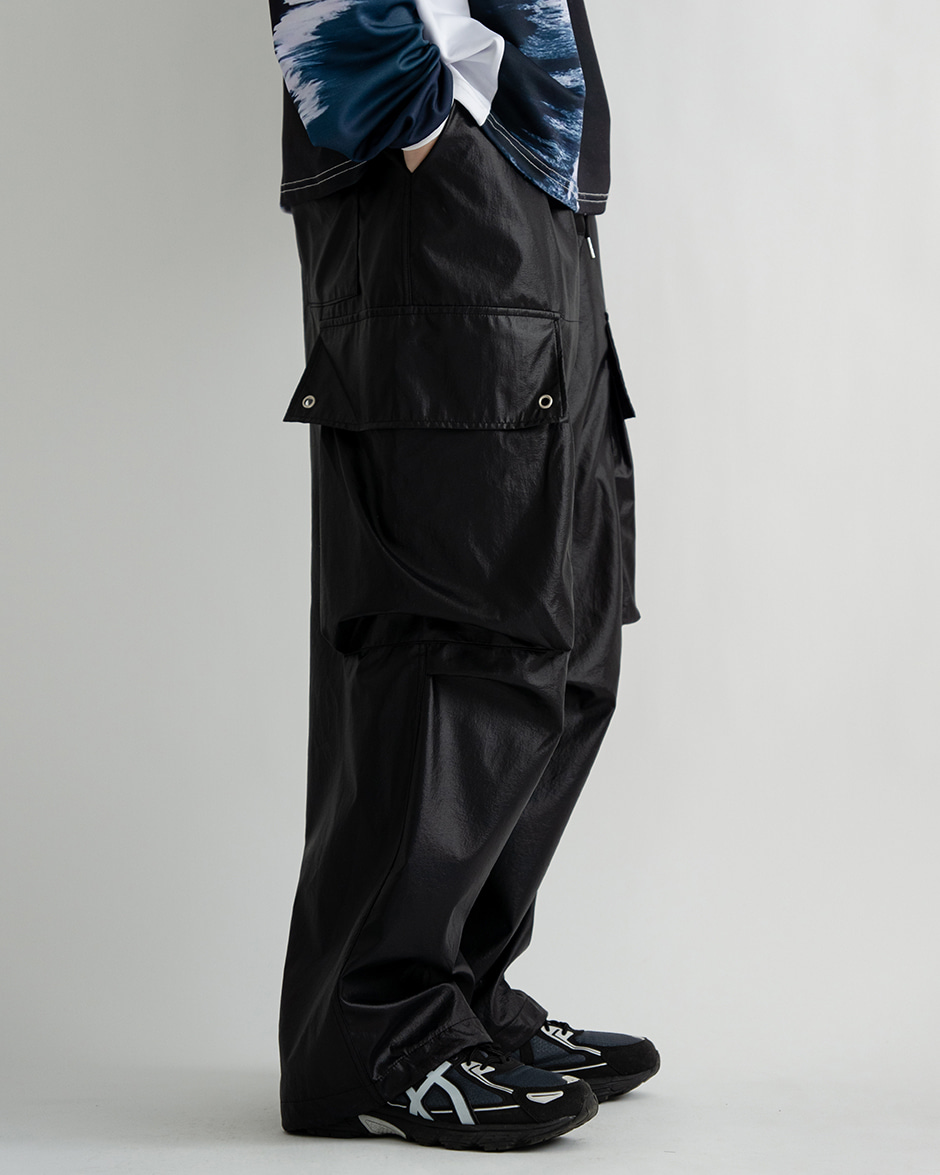 Hyper coated big cargo pants (3C)