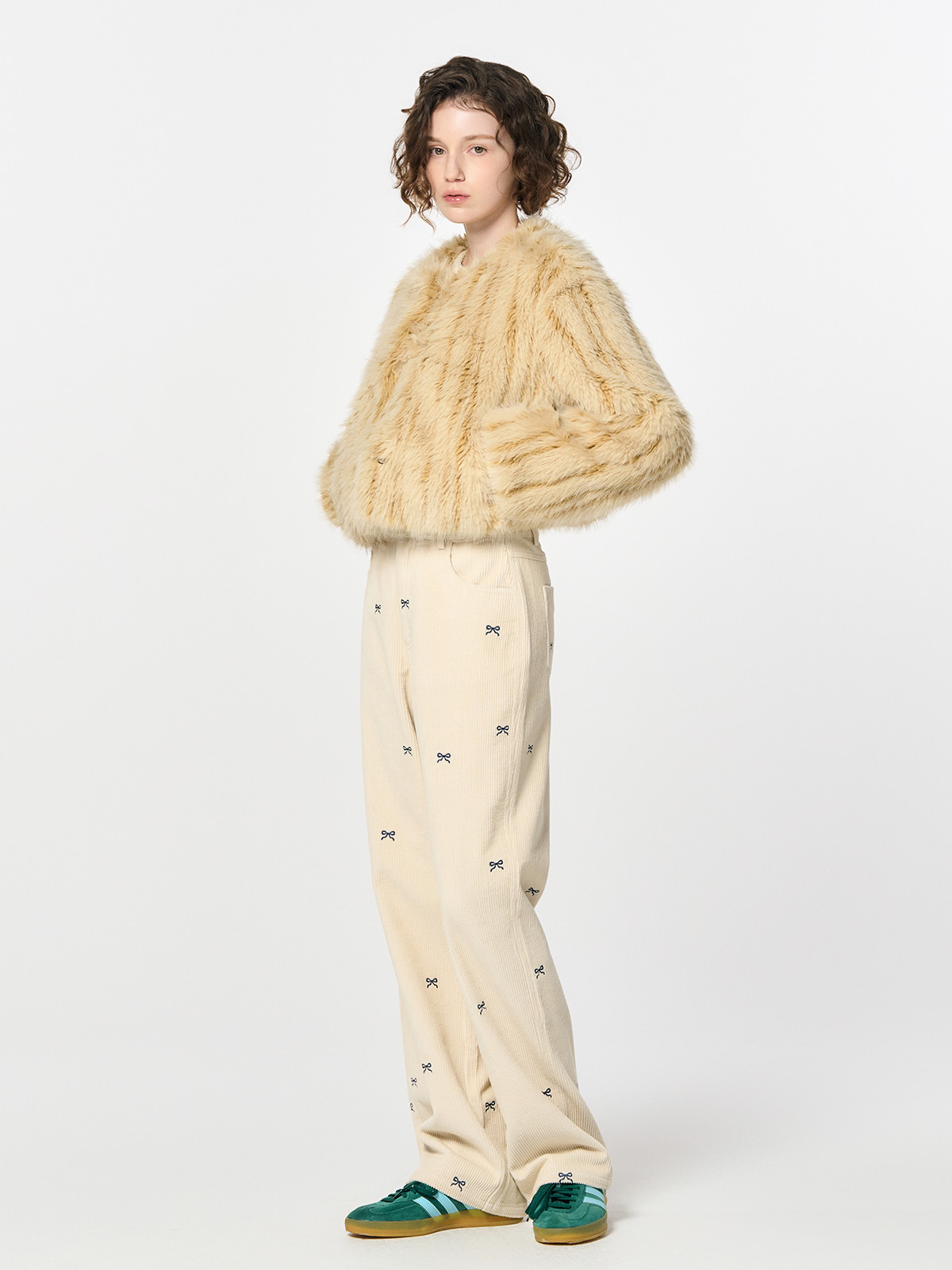 ★kvi★GENERAL IDEA ベージュファーコート SM/ML GENERAL IDEA] WOMAN ノーカラーファージャケット [BEIGE] (韓国