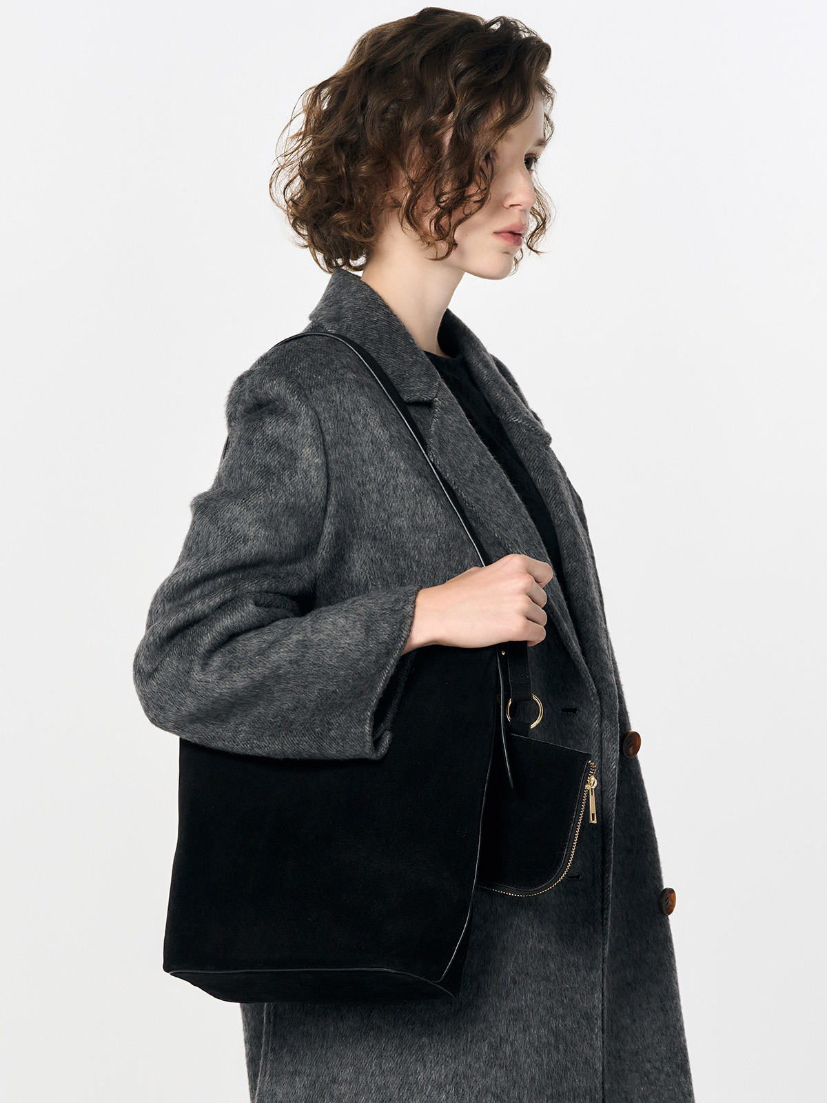 GENERAL IDEA] WOMAN ポーチ付きエコスエードショルダーバッグ