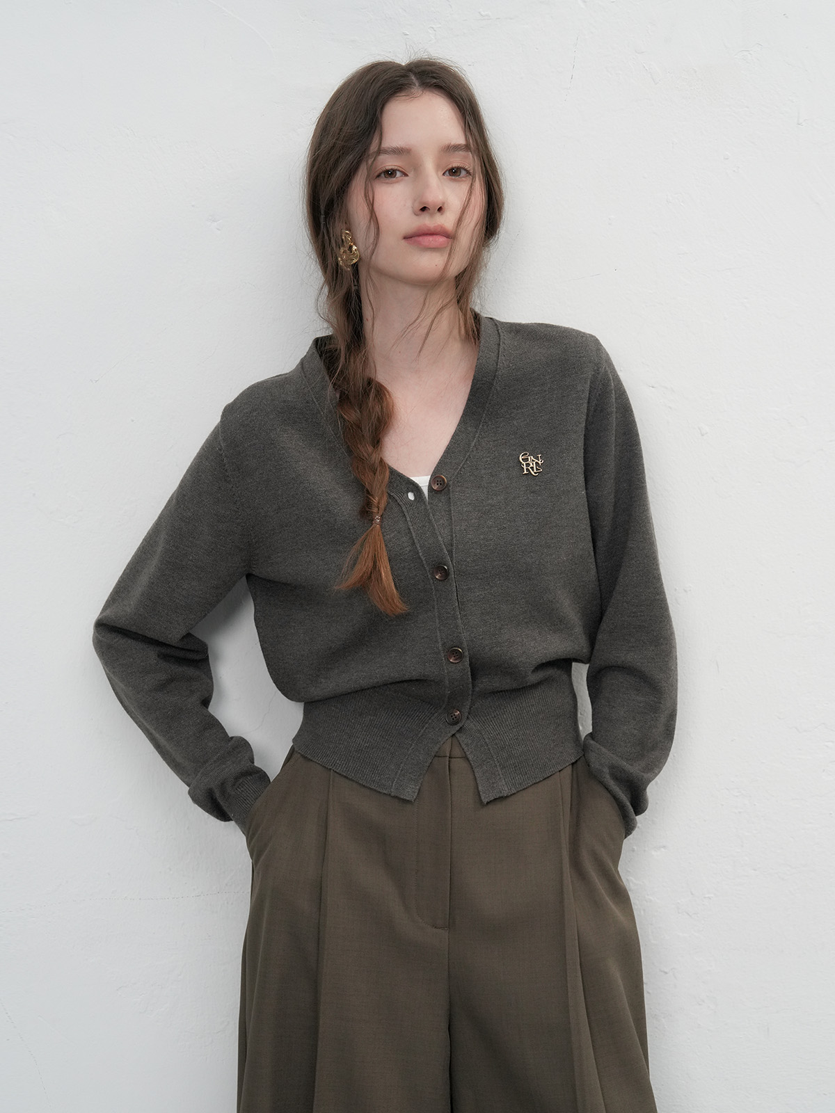 黒 プリーツデザイン 長袖カーディガン GENERAL IDEA] WOMAN シャツレイヤード風ニットカーディガン [BLACK]