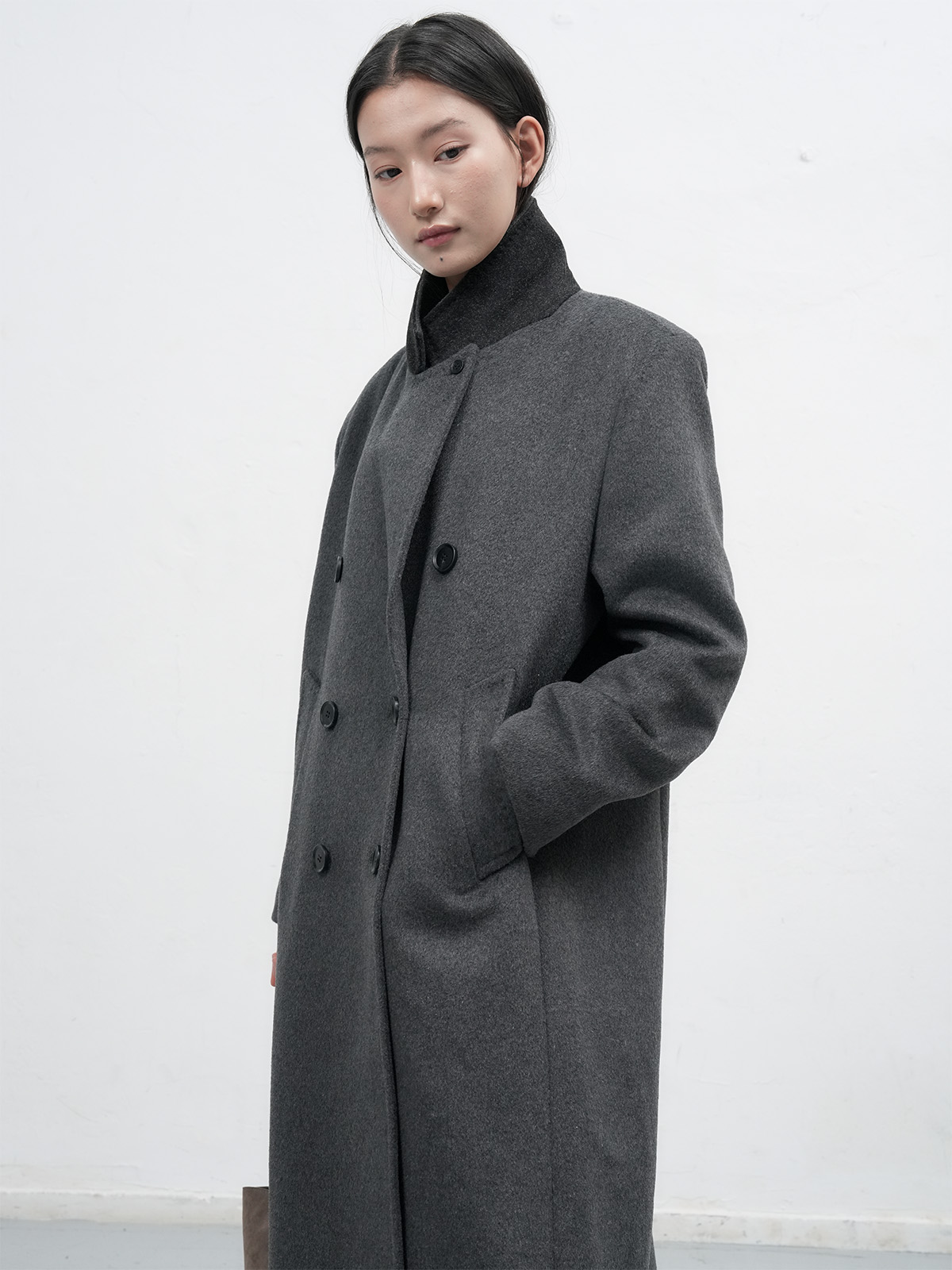 WOMAN ダブルブレストウールロングコート [CHARCOAL]