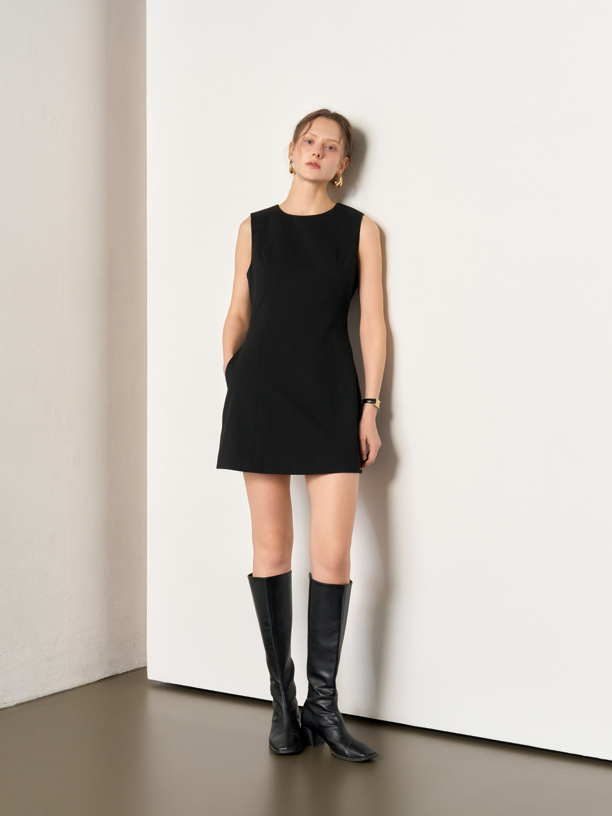 WOMAN ミニマルAラインミニワンピース [BLACK]