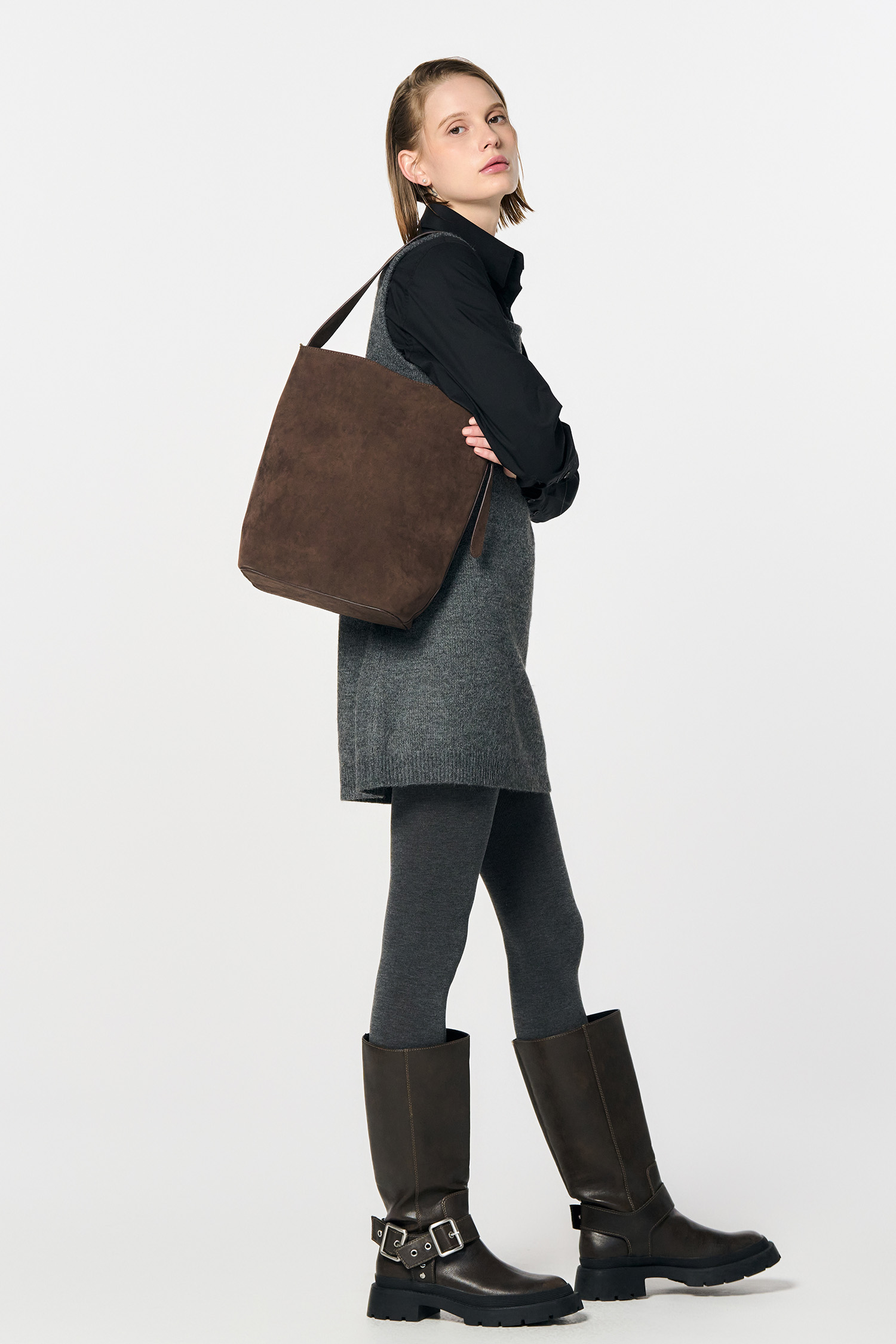 ●MUR●ATTE BAG_SUEDE ショルダーバッグ スエード 人気 Multi Pocket Suede Shoulder-Bag [BLACK] | ファッション通販