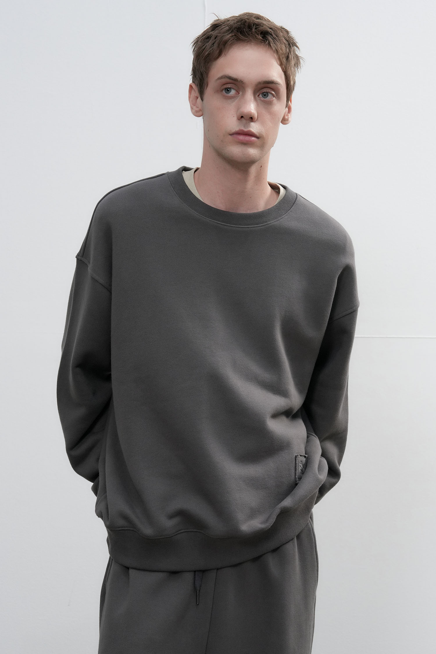 UNISEX コットンオーバーサイズスウェットセットアップ [CHARCOAL]